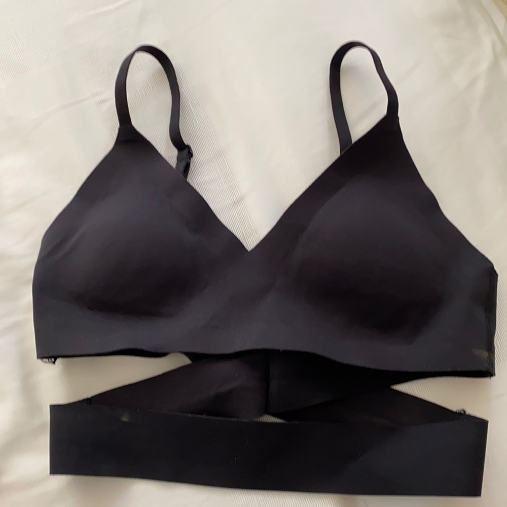 Lululemon cut out bra